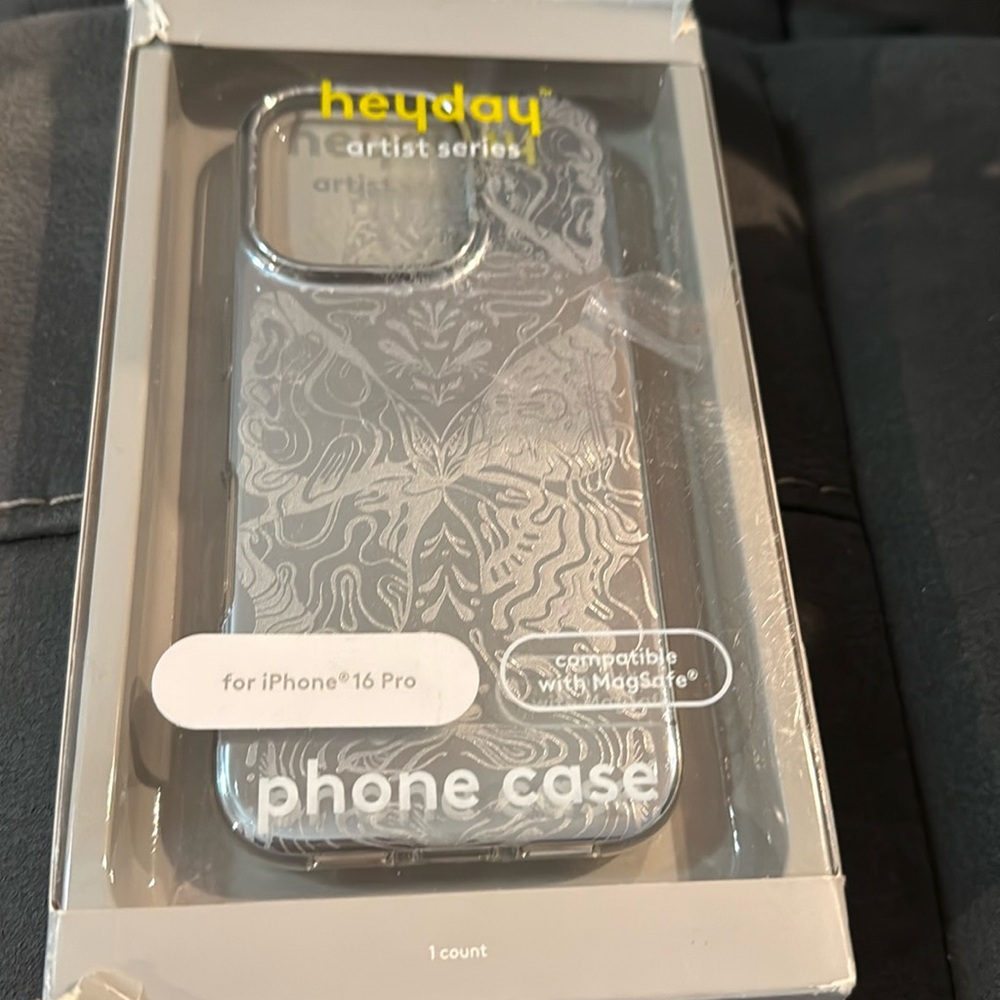 New Heyday metallic butterfly phone case iPhone 16 pro